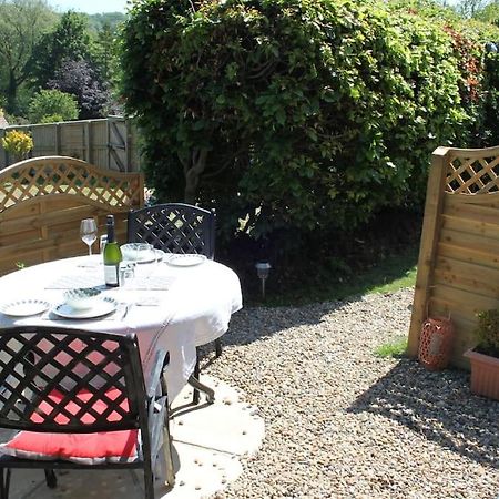 Hideaway Between Coast And Moors In A Beautiful Village Apartment Sleights Exterior photo