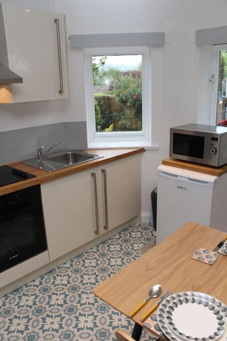 Hideaway Between Coast And Moors In A Beautiful Village Apartment Sleights Exterior photo